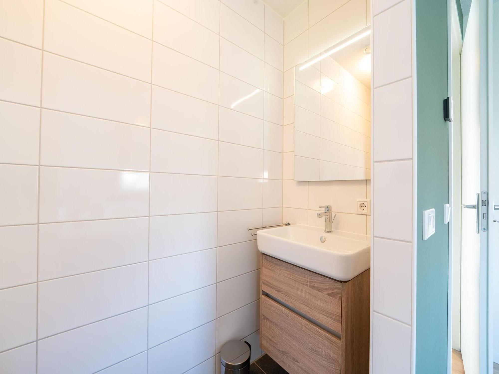 Vakantiehuis Welcoming With Private Garden Scherpenisse