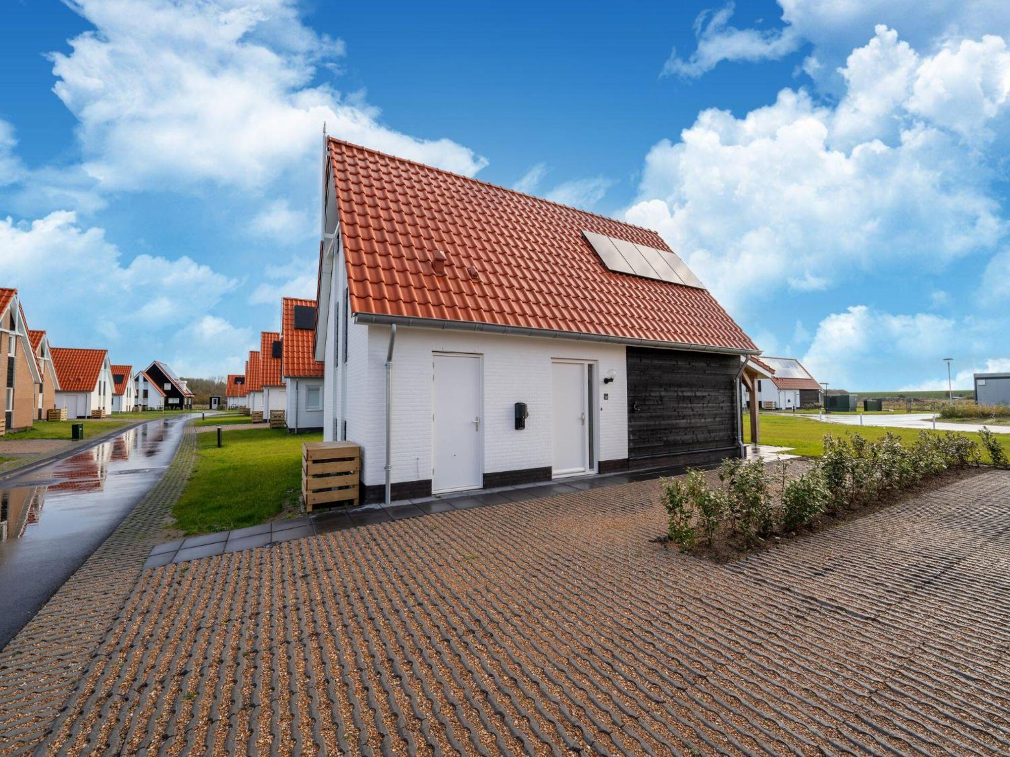 Vakantiehuis Welcoming With Private Garden *