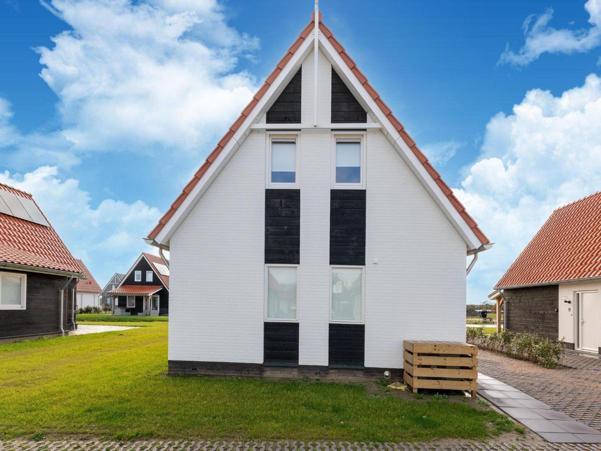 Vakantiehuis Welcoming With Private Garden *